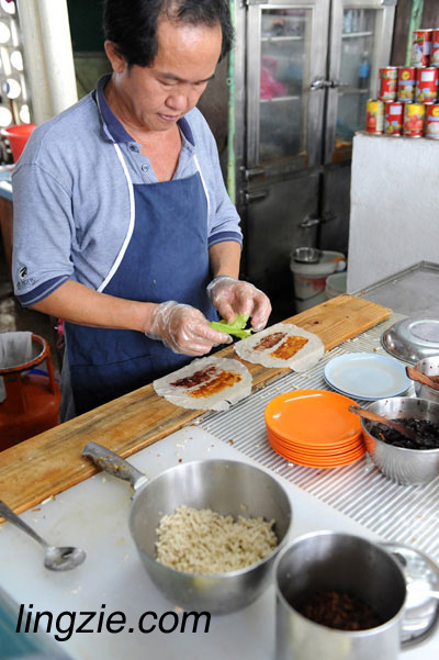 pdgbrown6 Makings of a popiah