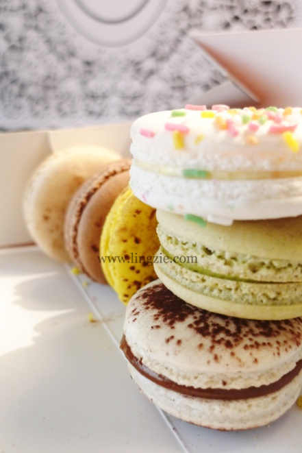 Canele's macarons