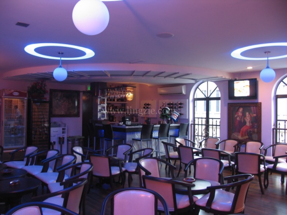 Gem restaurant lounge area