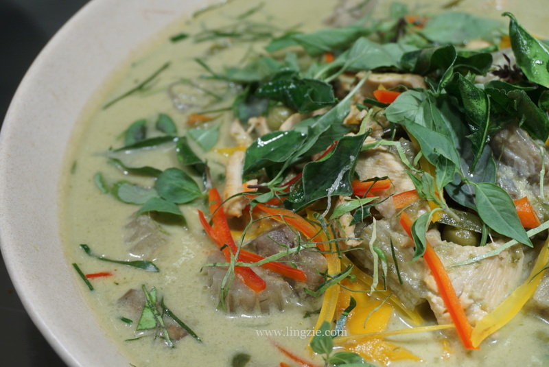 Green Curry Chicken