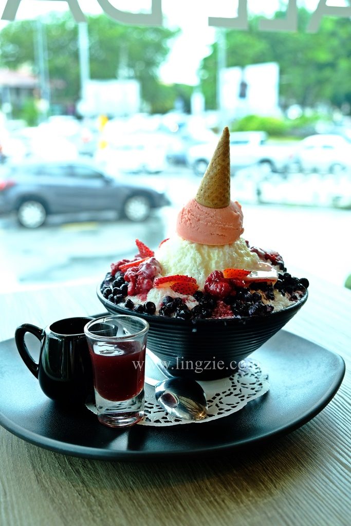 Baguni + Gusttimo, Sunshine Square, Penang Food Blog, Lingzie Food Blog, Flower Gelato, Korean Store
